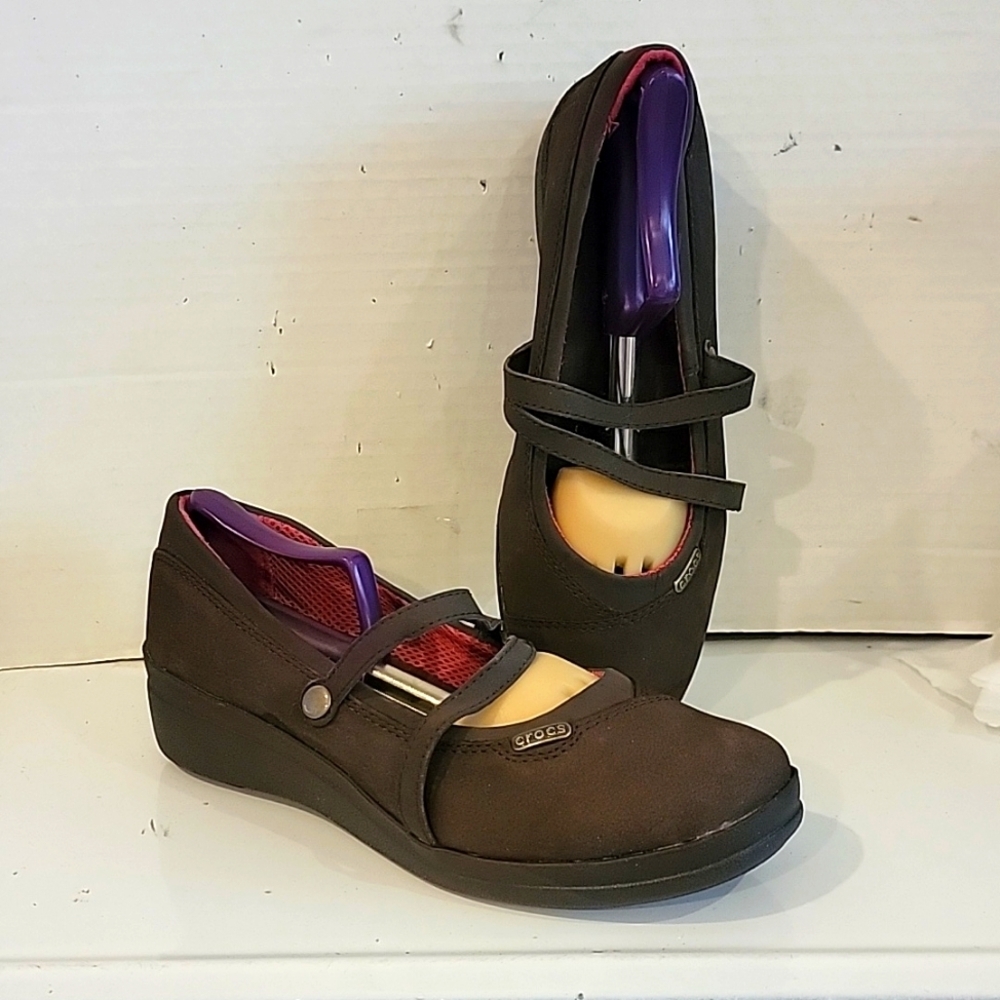 CROCS BROWN LEATHER PATRICIA SLIP ON SHOES (sz 10) - Picture 1 of 6